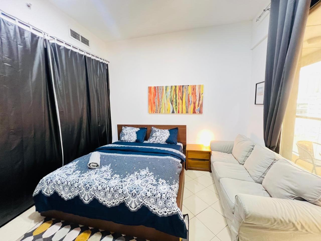 Private With Curtains In Marina & Blue Water * Dubaï
