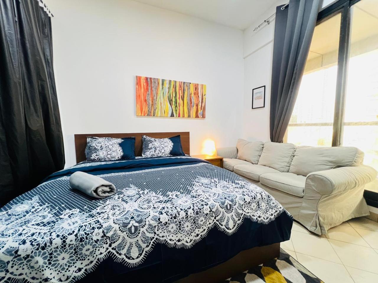Private With Curtains In Marina & Blue Water Séjour chez l'habitant *